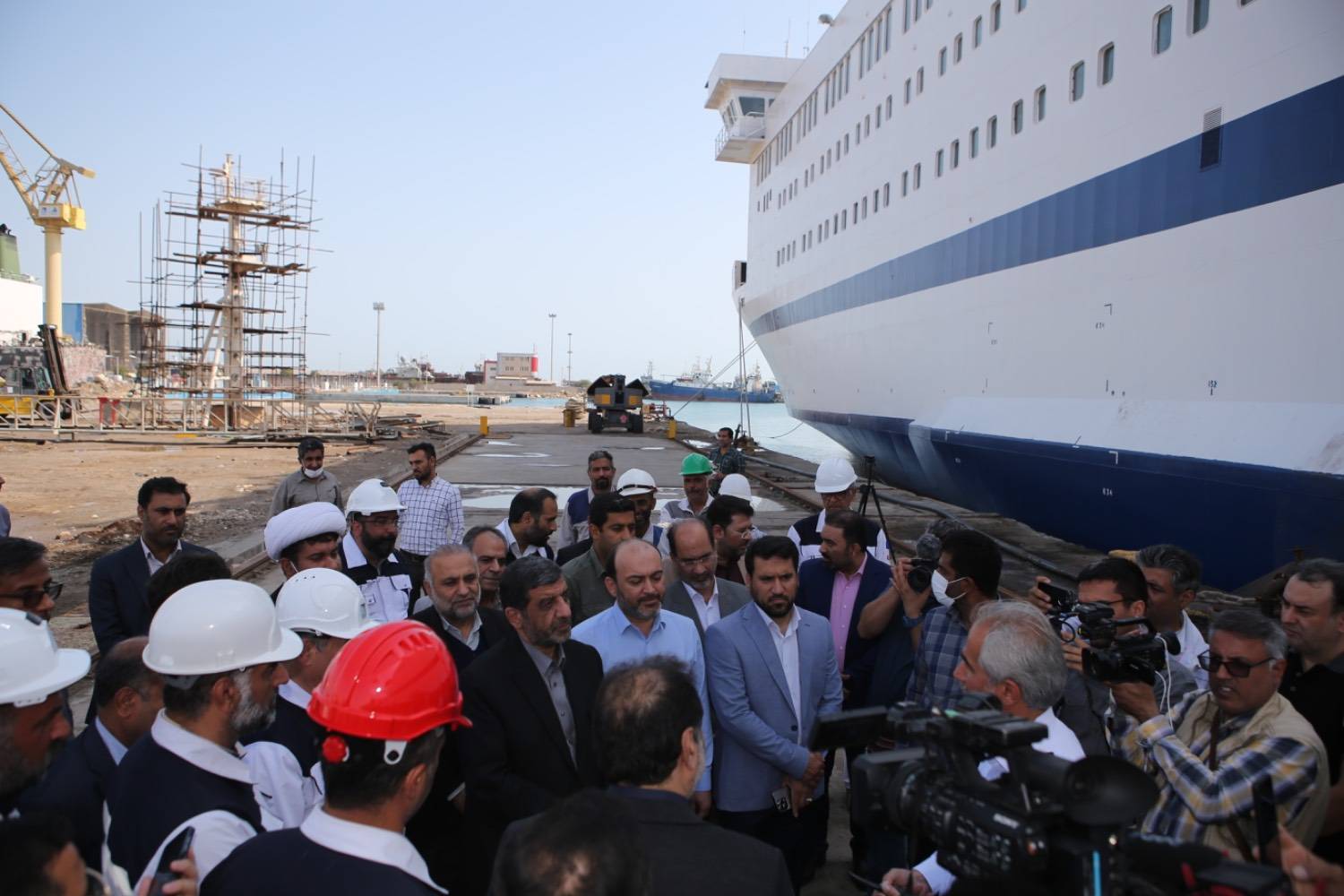 امکان پهلوگیری شناورهای مسافربری ایرانی در بنادر قطر منتفی شد