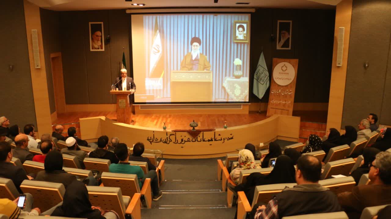 همایش کارآفرینی و مهارت‌های بازاریابی صنایع‌دستی در مشهد برگزار شد