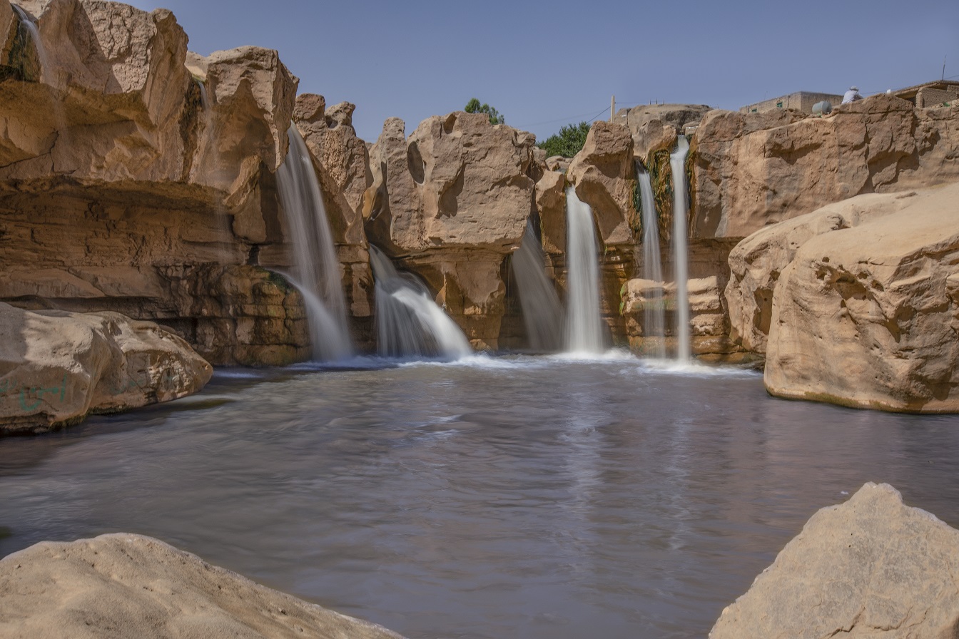 آبشار افرینه پلدختر، خلقت زیبای خداوند در دل صخره‌ها