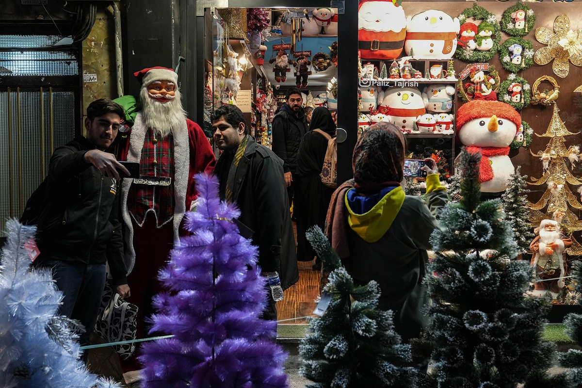 حال و هوای کریسمس در تهران/ آداب و رسوم مسیحیان کشورمان در جشن سال نو