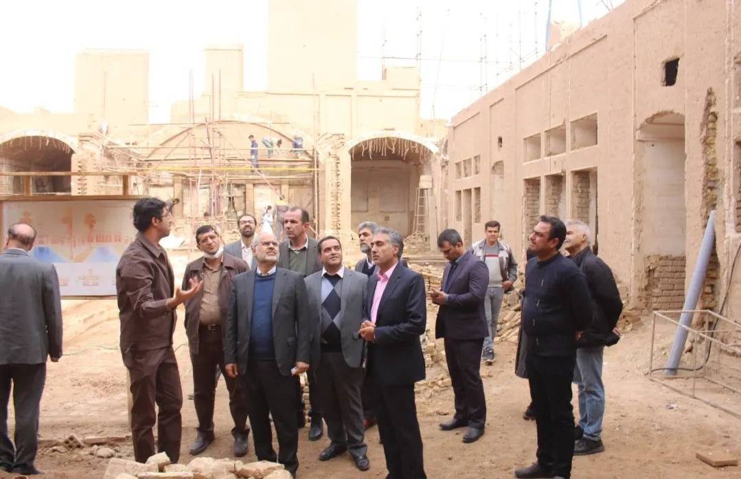بازدید مدیرعامل صندوق توسعه و احیاء از بناهای واگذار شده به صندوق در یزد