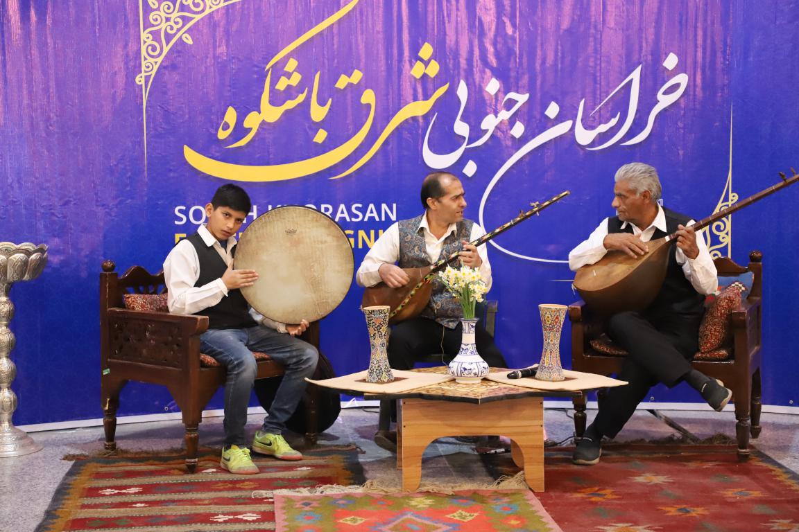 ارتباط زنده با مراکز صداوسیمای استان‌ها از پنجمین نمایشگاه سراسری صنایع‌دستی خراسان جنوبی