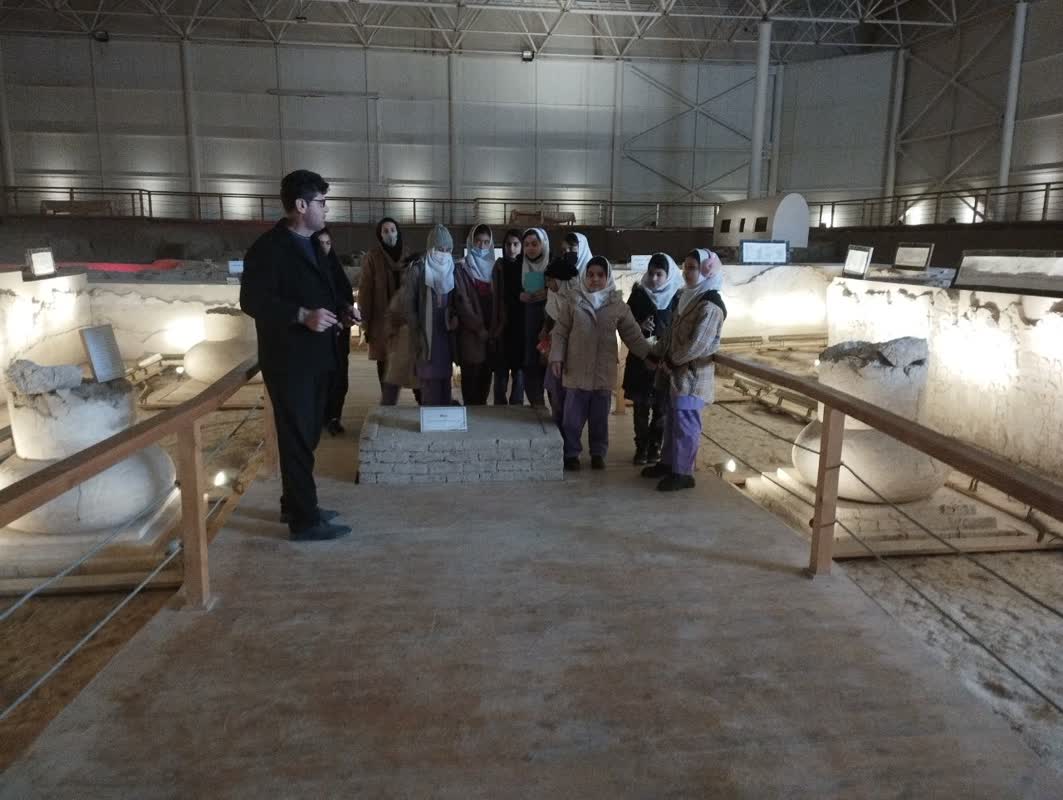 بازدید دانش‌آموزان از سایت موزه بندیان درگز
