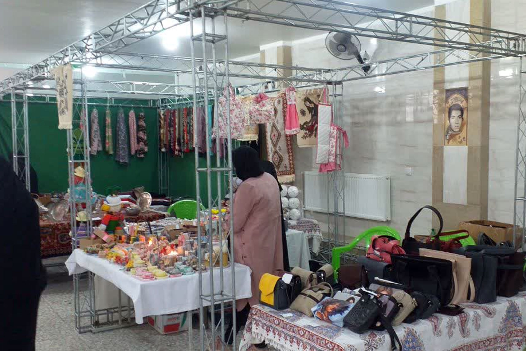 نمایشگاه صنایع‌دستی بانوان اردستان اصفهان برگزار می‌شود