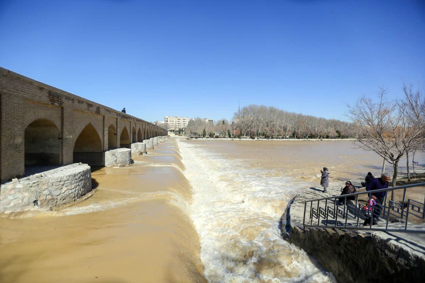 پایش تمامی پل‌های تاریخی اصفهان پس از سیلاب اخیر