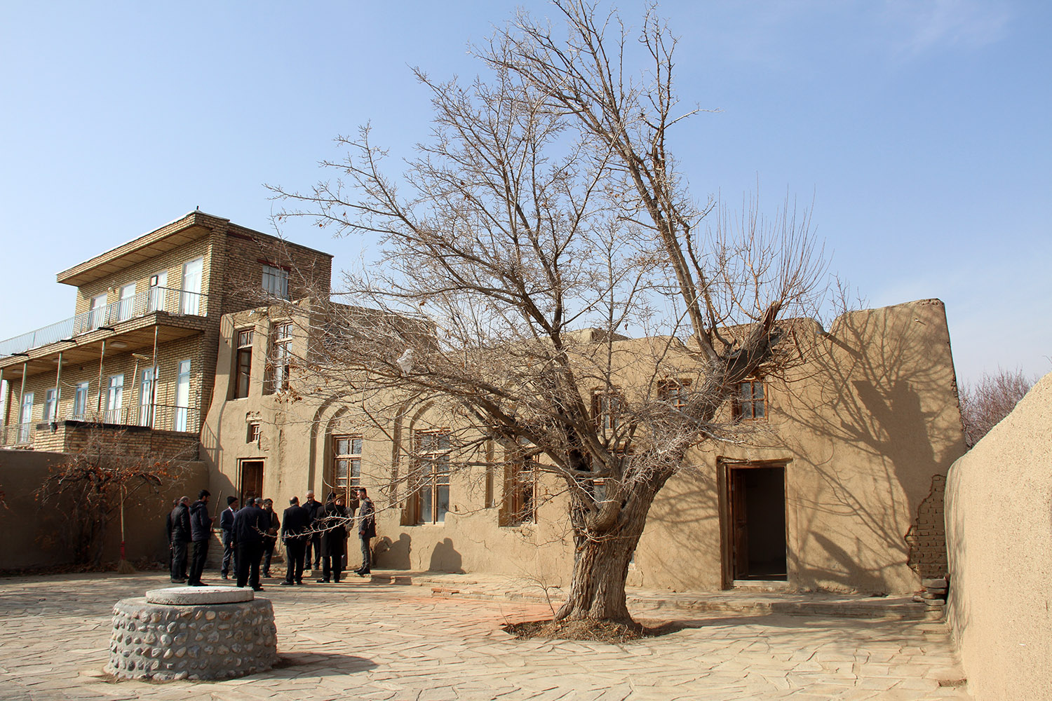 بازدید مدیرکل میراث فرهنگی آذربایجان غربی از خانه تاریخی کاظم خان قوشچی