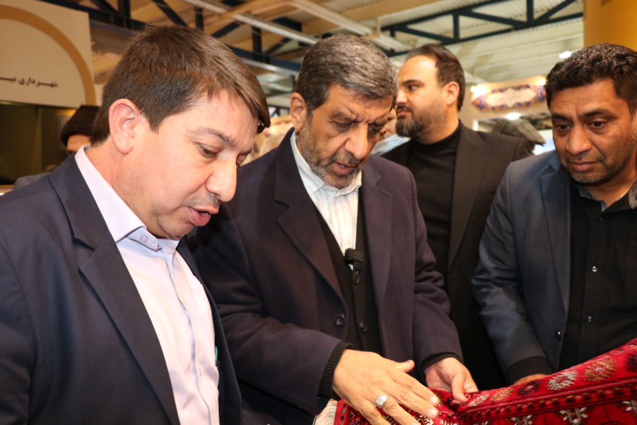 بازدید وزیر میراث‌فرهنگی از غرفه خراسان شمالی در شانزدهمین نمایشگاه گردشگری