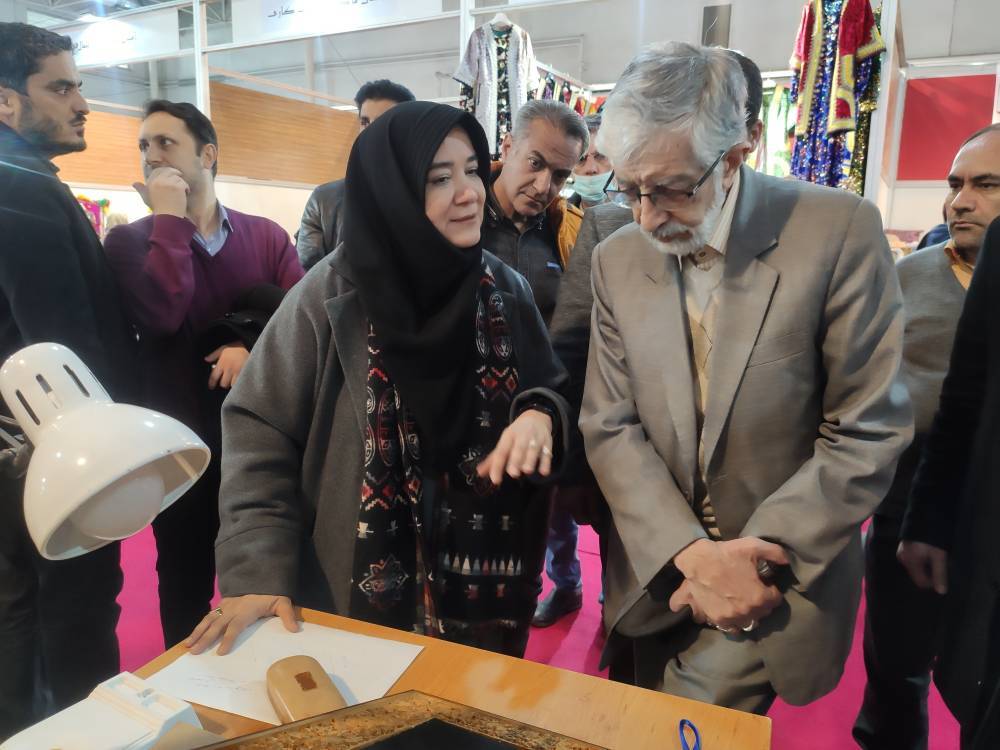 نمایشگاه ملی صنایع دستی تجسم بخشی از هویت ایران است
