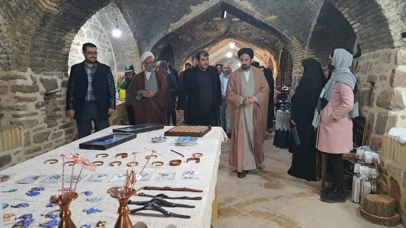 افتتاح نمایشگاه و بازارچه نوروزی صنایع‌دستی آوج