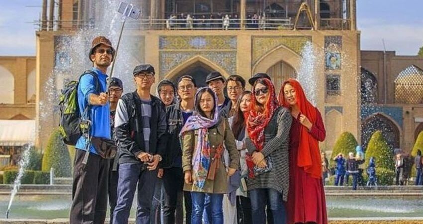 گردشگران چینی در راه ایران/ پکن مجوز سفر گروهی صادر کرد