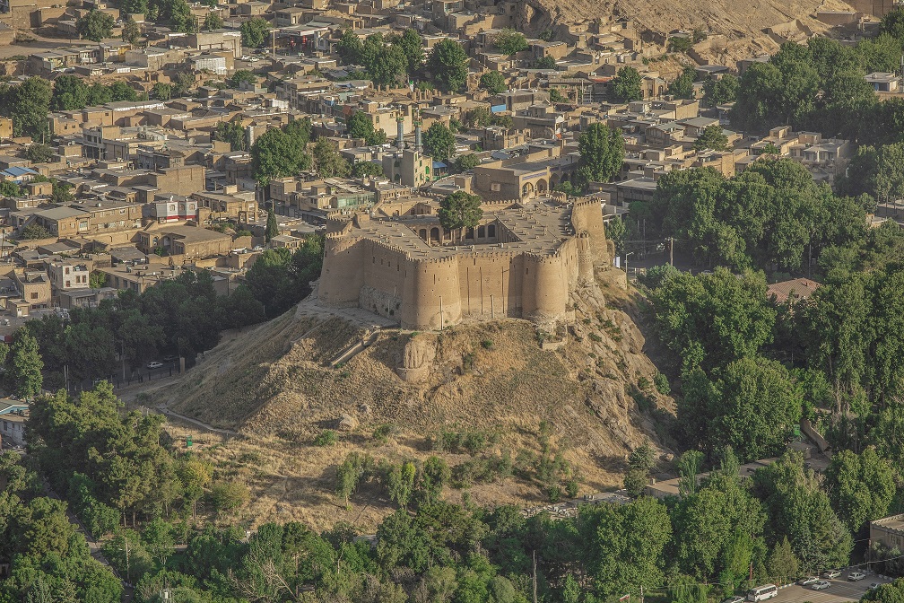 قلعه فلك‌الافلاك یکی از پر بازدیدترین جاذبه‌های تاریخی ایران