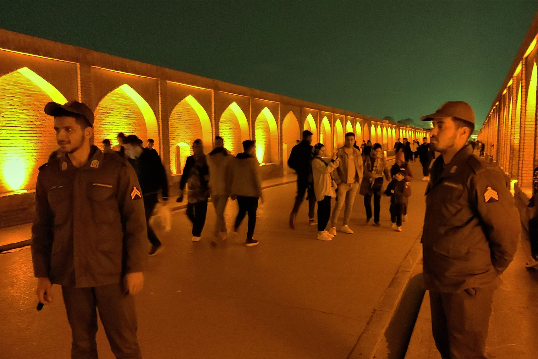 حفاظت همه‌جانبه از بناهای تاریخی اصفهان در شب چهارشنبه‌سوری