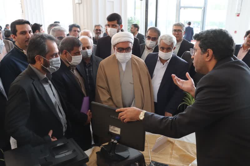 بازدید تولیت آستان قدس رضوی از روند خدمت رسانی به زائران نوروزی مشهد
