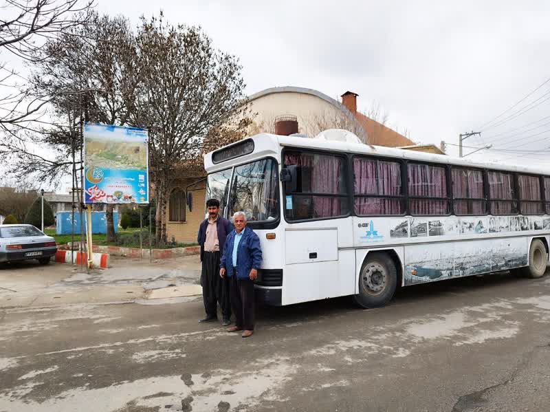 اتوبوس گردشگری در خیابان‌های بوکان به راه افتاد