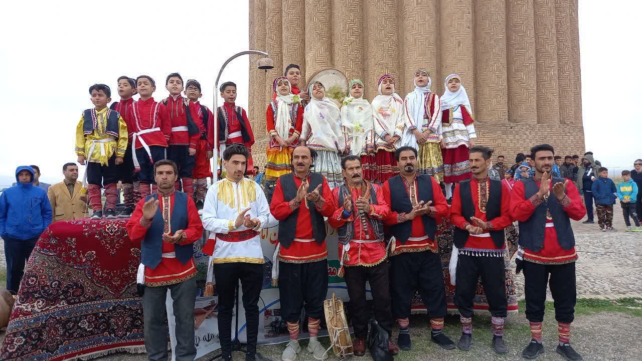 جشن نوروزگاه در برج رادکان شهرستان چناران برگزار شد