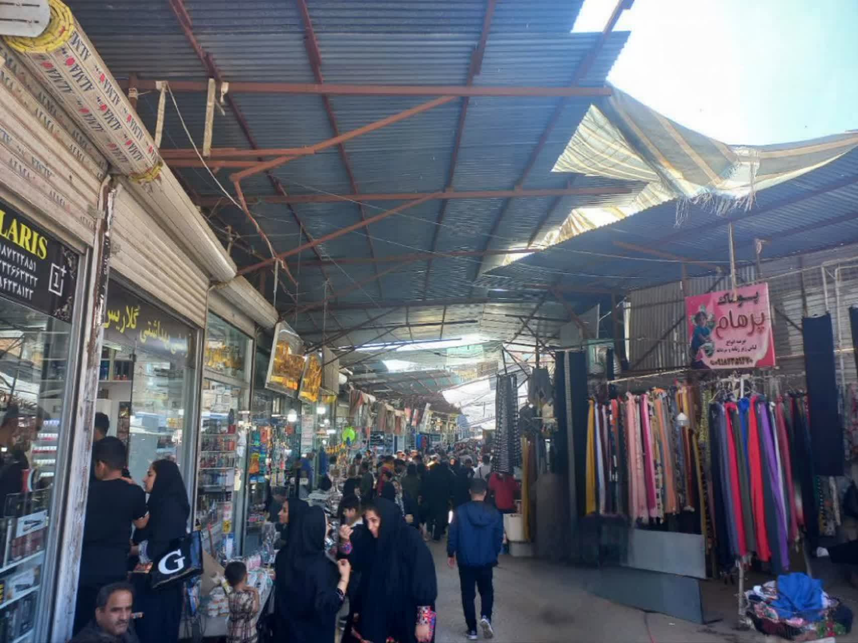 استقبال گردشگران نوروزی از بازارچه مرزی جوانرود کرمانشاه