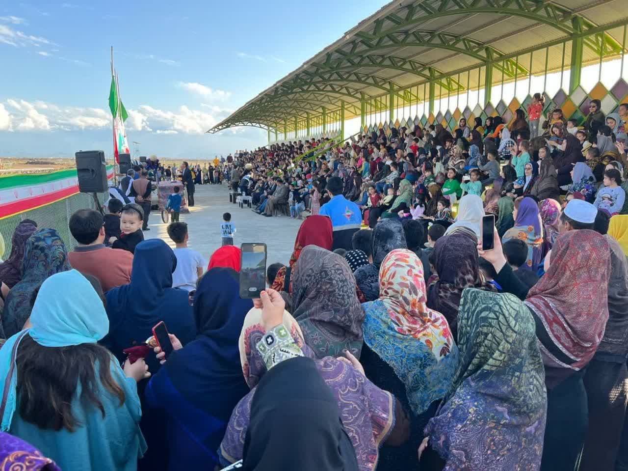 جشن ملی نوروزگاه در با حضور پرشور مردم در آق‌قلا برگزار شد