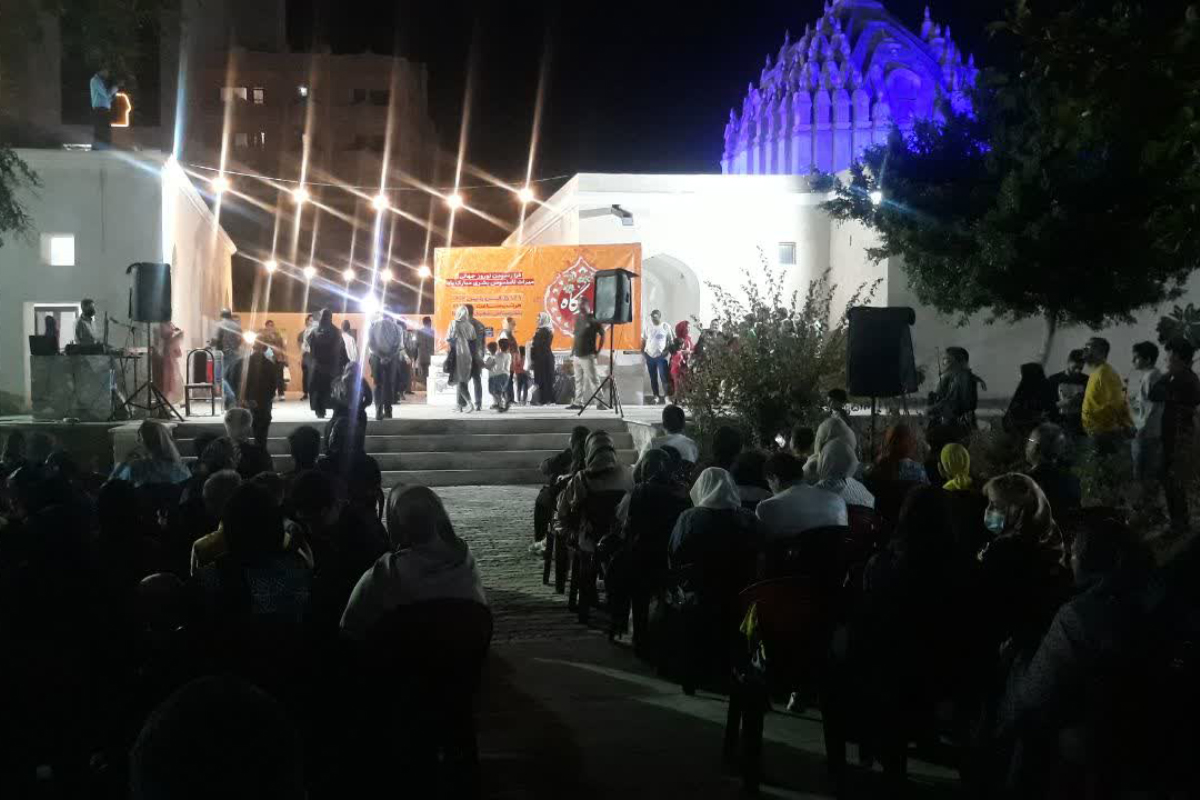 اجرای شاهنامه‌خوانی و موسیقی سنتی در دومین شب نوروزگاه بندرعباس