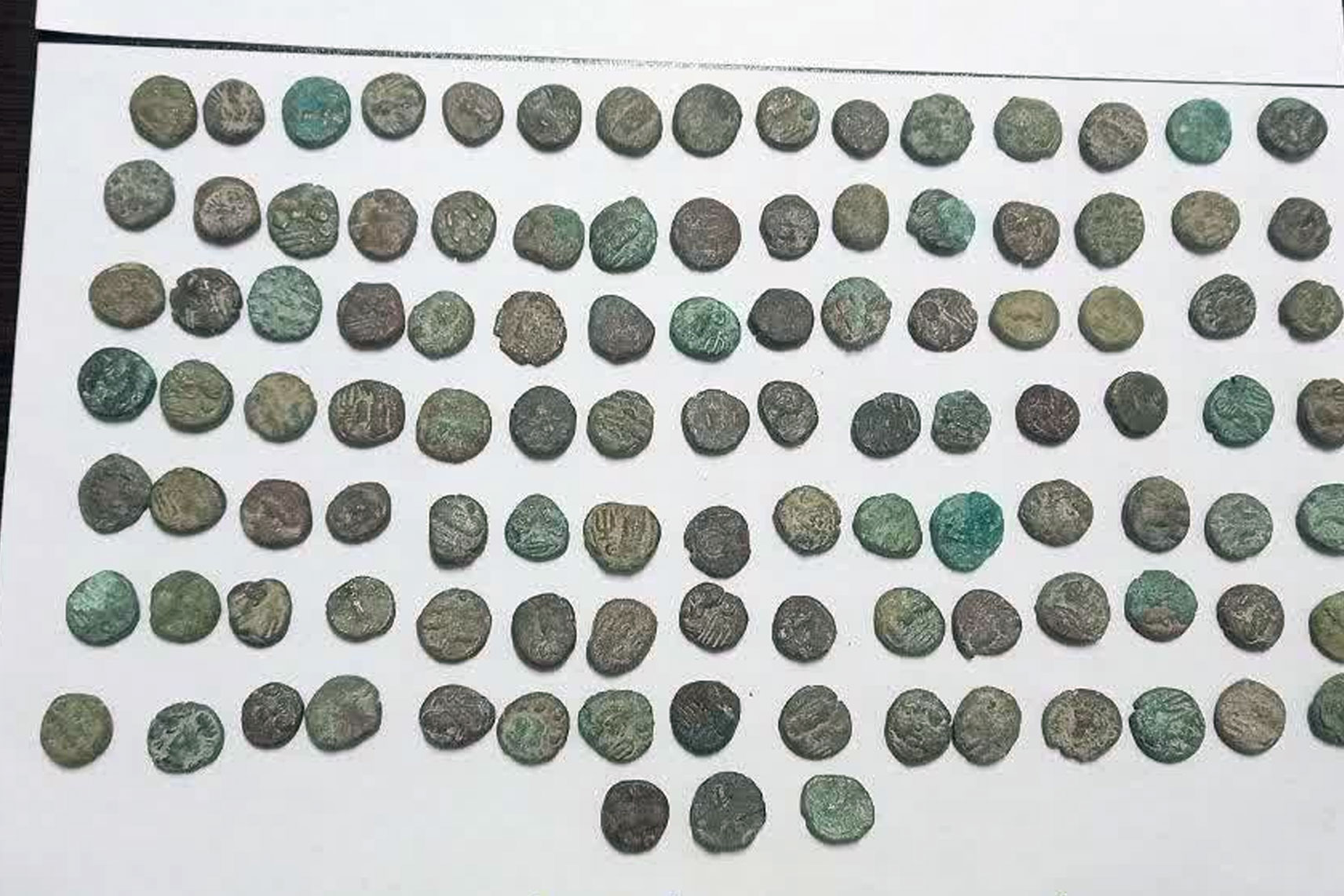 کشف‌وضبط 138 قطعه سکه‌ اشکانی در گلپایگان اصفهان