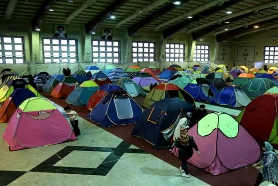 اسکان اضطراری مسافران نوروزی در مریوان کردستان/ اسکان ١٤٥ هزار و ٥٢ نفر گردشگر در مراکز اقامتی