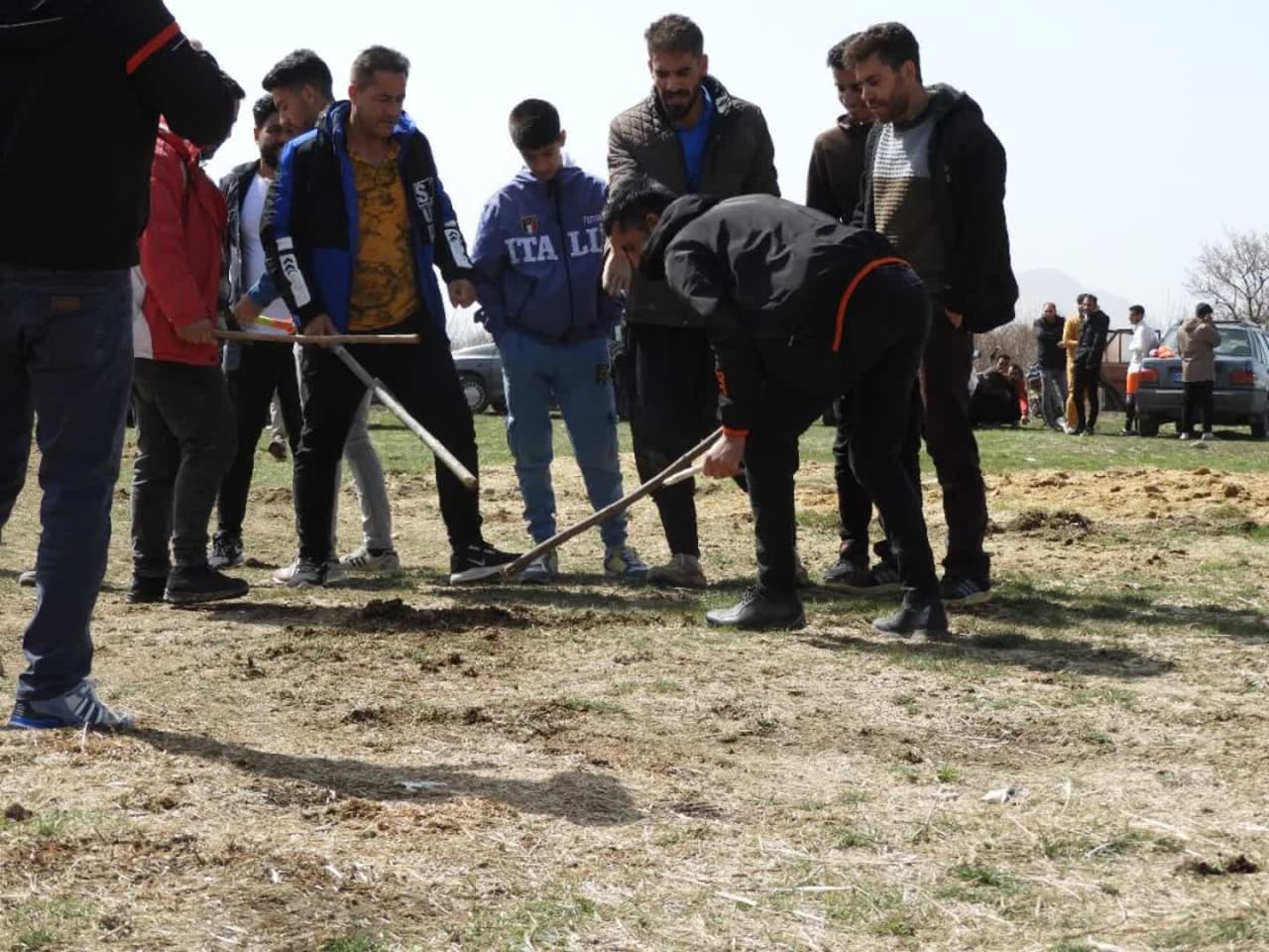 بازی‌های بومی و محلی در روستای عین آباد همدان برگزار شد