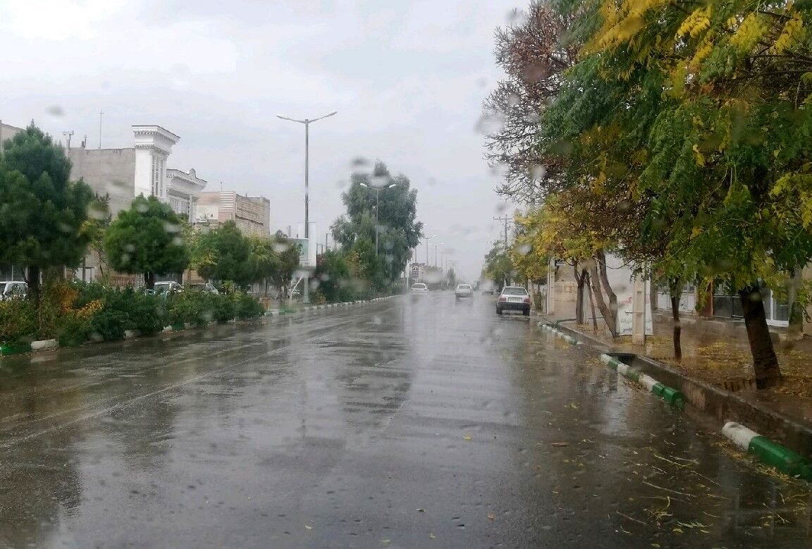 بارش باران در برخی استان‌ها/ کاهش دما تا ۱۲ درجه‌ در شمال کشور