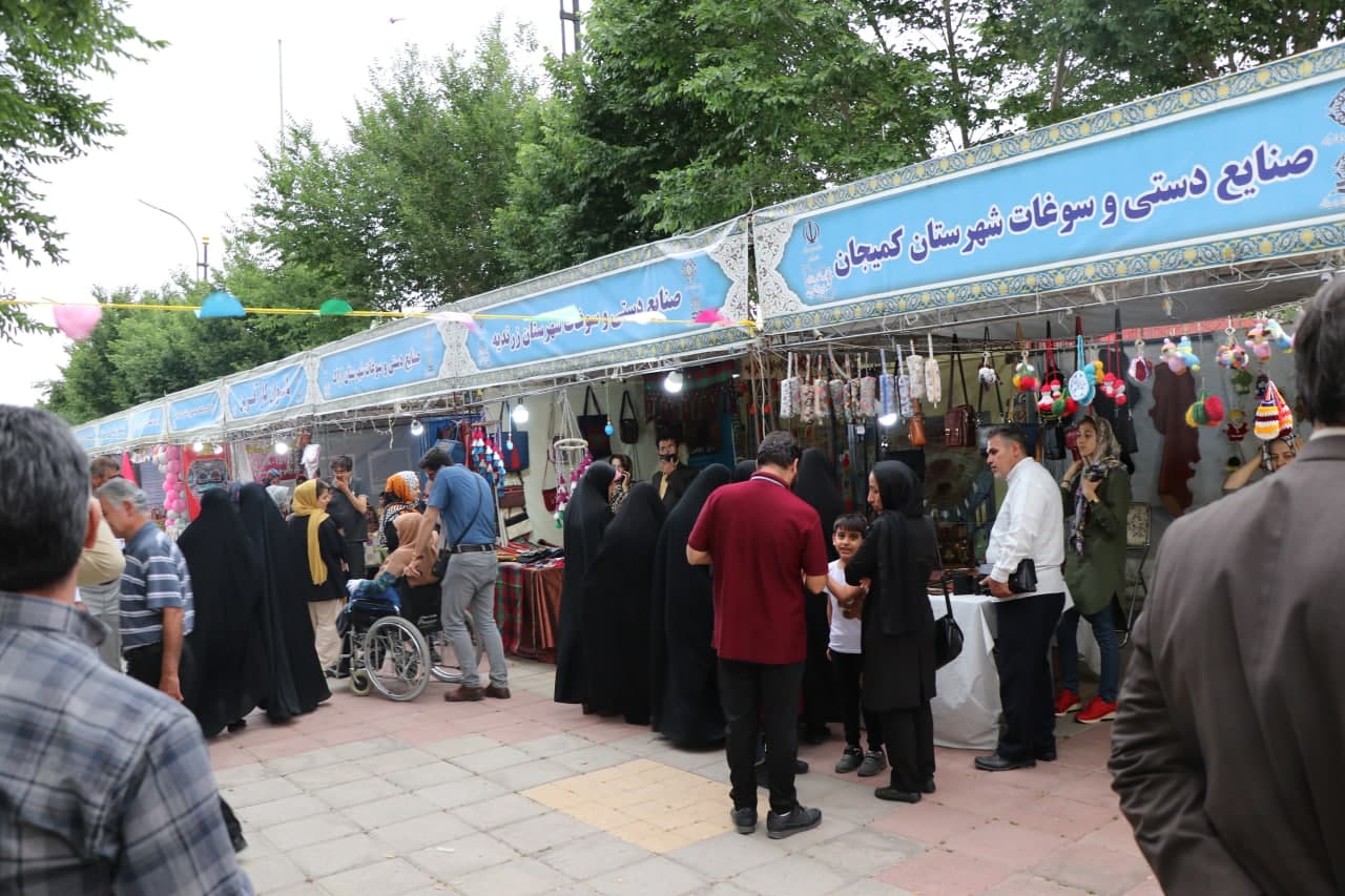 جشنواره طلایه‌داران شکوه ایران زمین در استان مرکزی آغاز به کار کرد