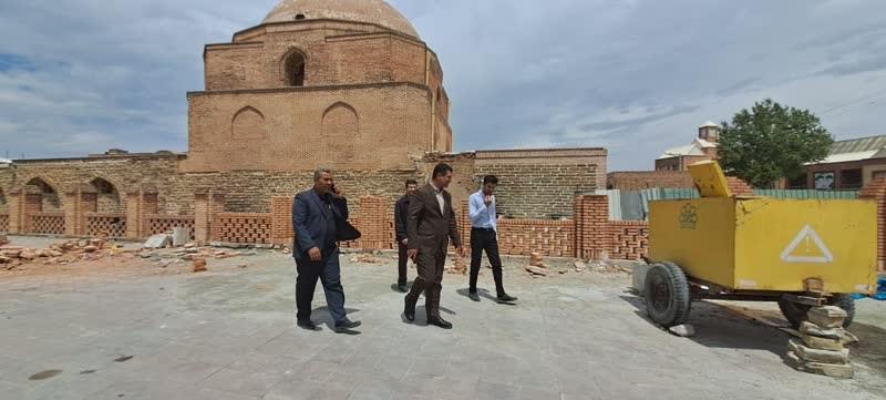 محوطه‌سازی مسجد جامع ارومیه با سرعت در حال انجام است