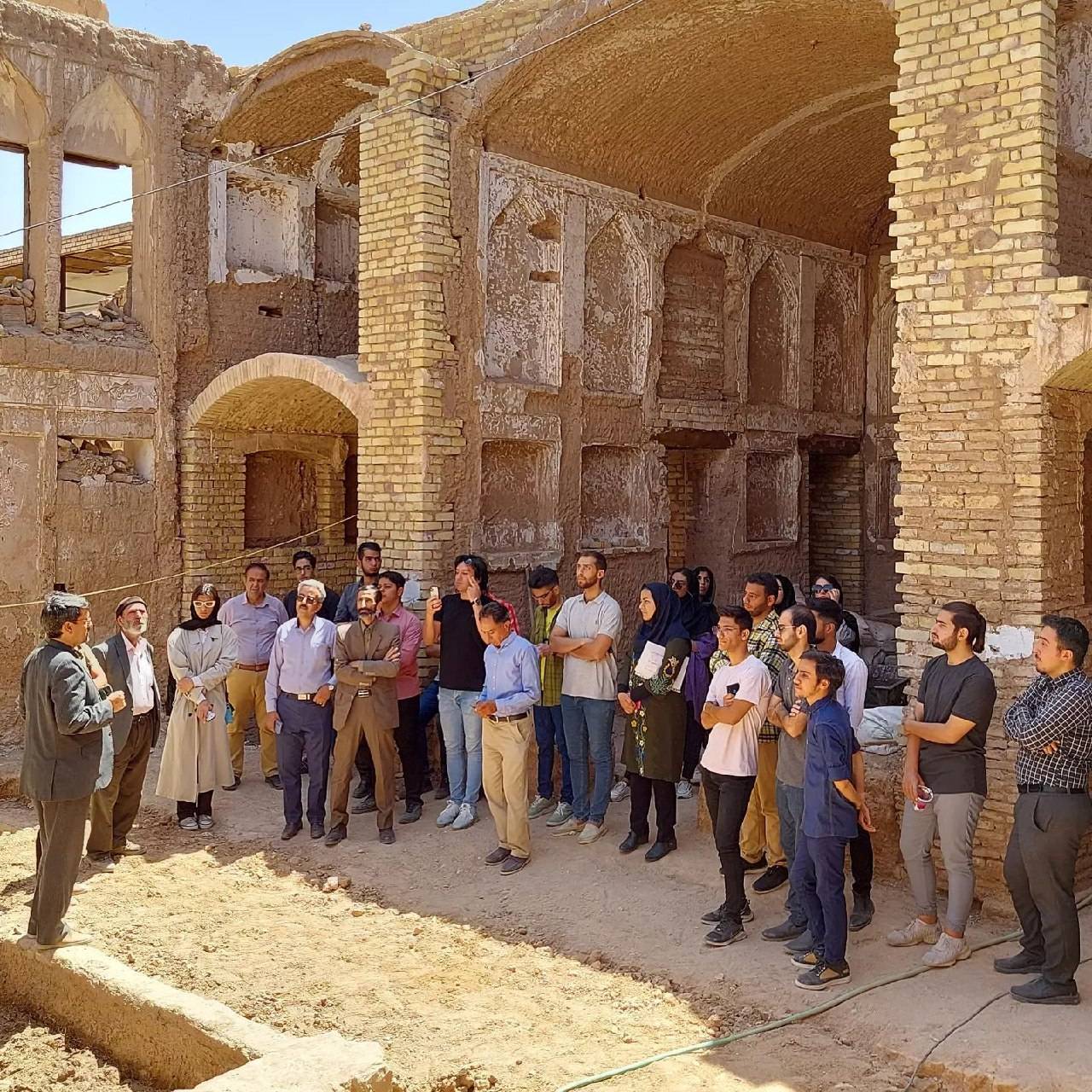 بازدید از کارگاه های تخصصی حفاظت و مرمت یزد همزمان با هفته میراث فرهنگی