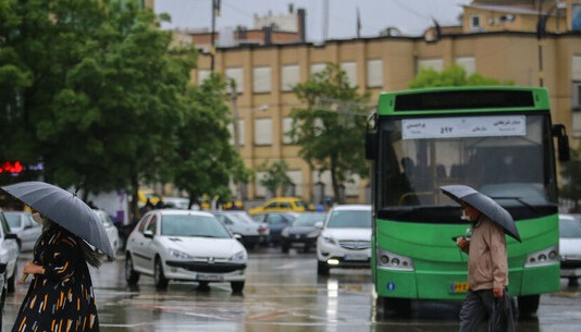 بارش باران در نقاط مختلف کشور/ خیزش گردوخاک در نیمه شرقی