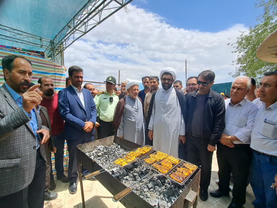 دومین جشنواره طبخ ماهی در شهر دندی ماهنشان زنجان برگزار شد/ وجود ۷۵۰ مزرعه پرورش ماهی