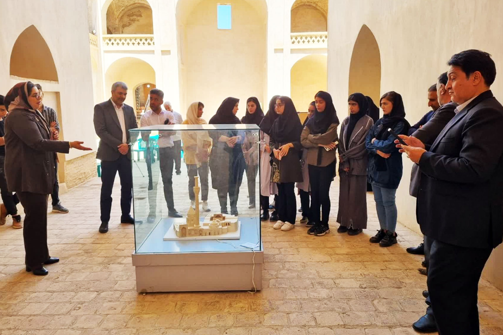 برگزاری اولین نمایشگاه تصاویر آثار تاریخی شهرستان نطنز
