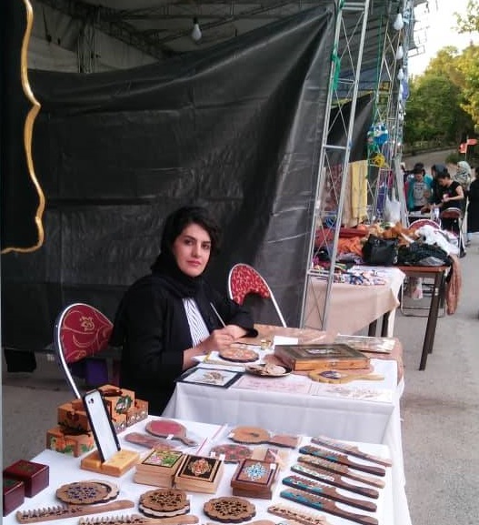 غرفه هنرمندان‌ صنایع‌دستی در خوابگاه‌های دانشگاه تهران برگزار شد