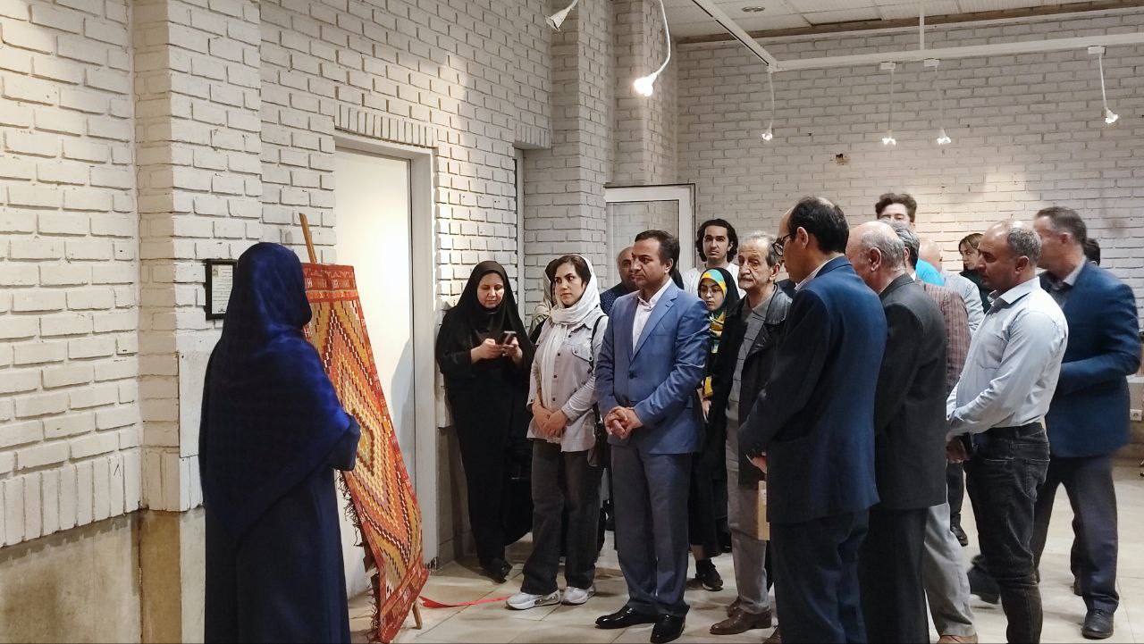 افتتاح نمایشگاه آثار گلیمی باهار