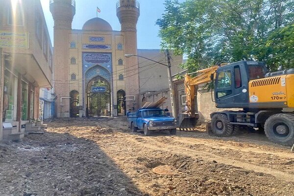 آغاز عملیات سنگفرش ورودی مسجد جامع تبریز