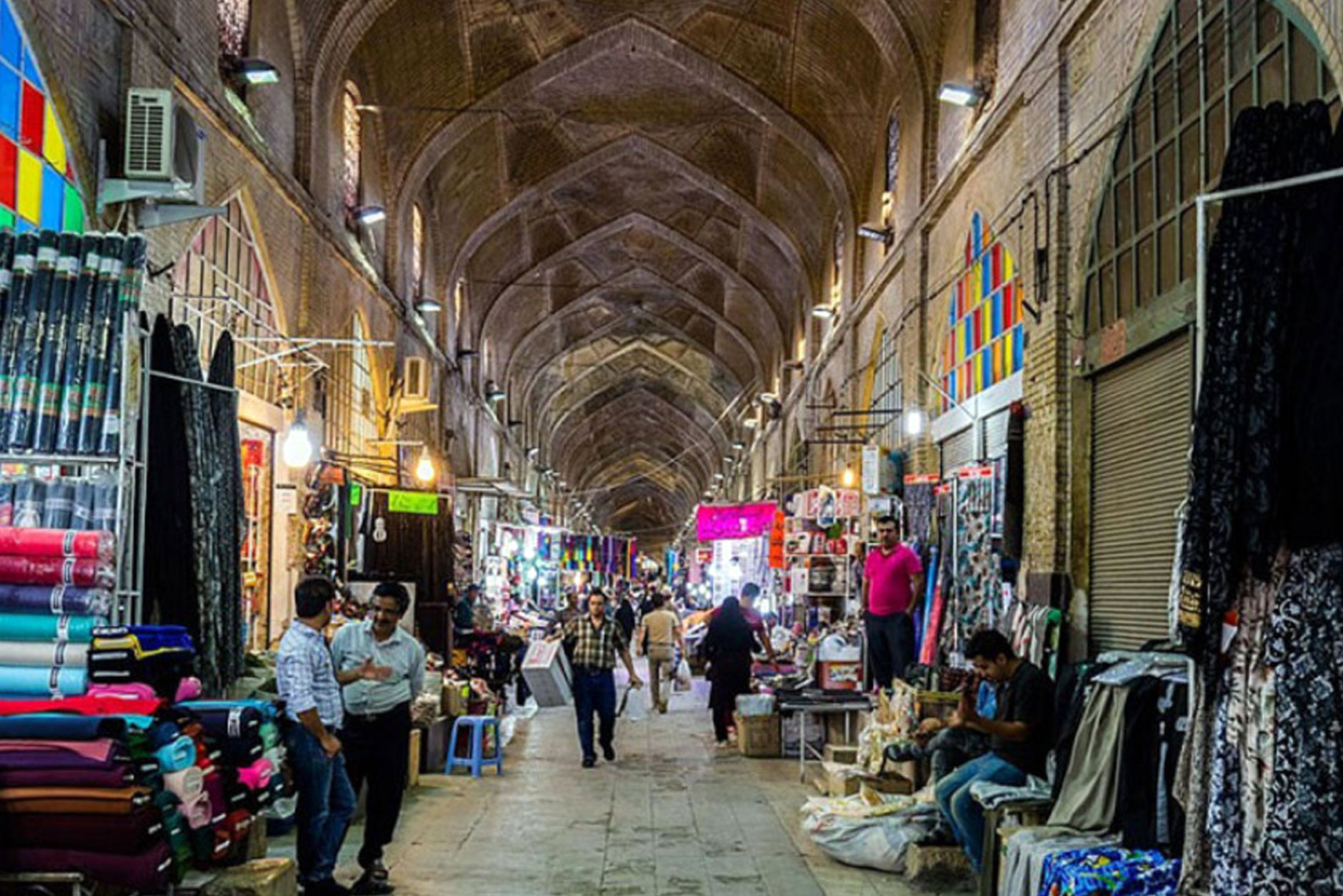 رفع تصرف از فضاهای عمومی بازار تاریخی اصفهان گامی مؤثر در حفاظت از میراث‌فرهنگی