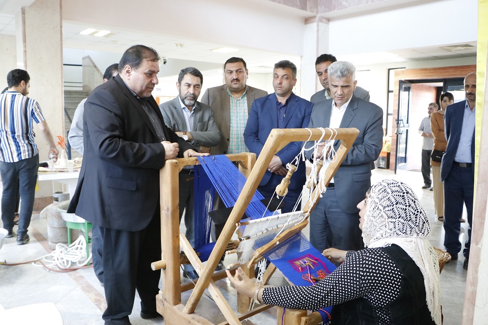 برپایی نمایشگاه صنایع‌دستی در لنگرود