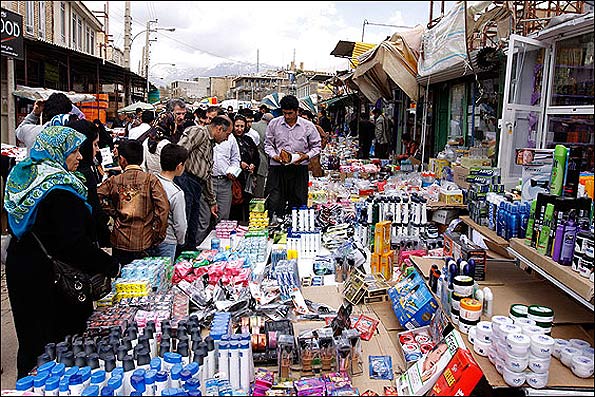 استقبال گردشگران از بازار جوانرود 