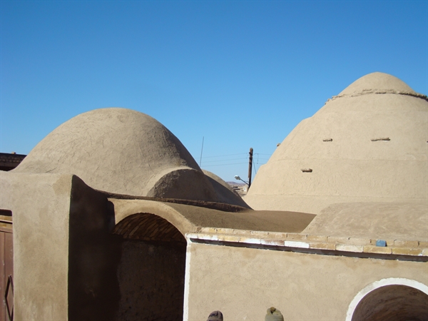 آب انبار کربلایی خدیجه شهرستان خوسف مرمت شد