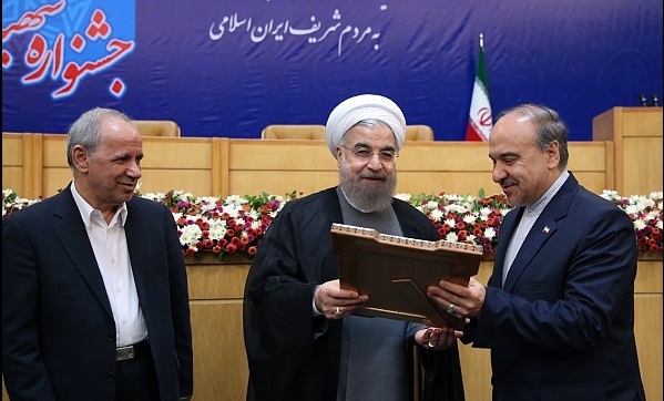 سازمان میراث فرهنگی در جشنواره شهید رجایی عنوان دستگاه برتر کشور را کسب کرد/لوح تقدیر جشنواره شهید رجایی توسط رئیس جمهور به سلطانی فر اهداء شد