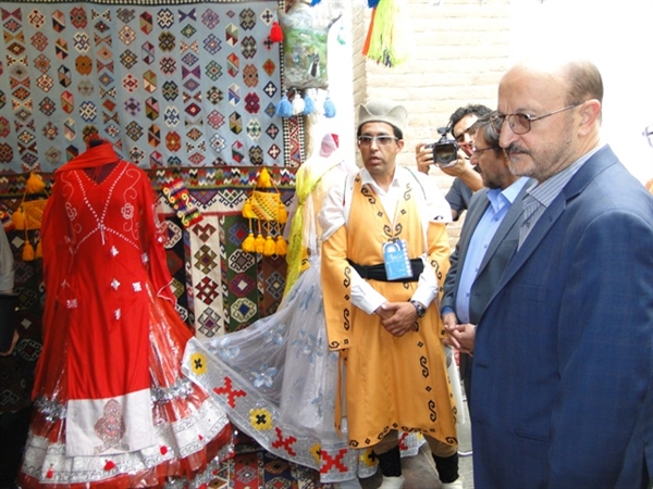  نخستین جشنواره فرهنگ و اقوام ايران زمين در کردستان برگزار شد