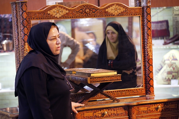 پنل تخصصی عروسک های بومی و نوروزی آغاز بکارکرد