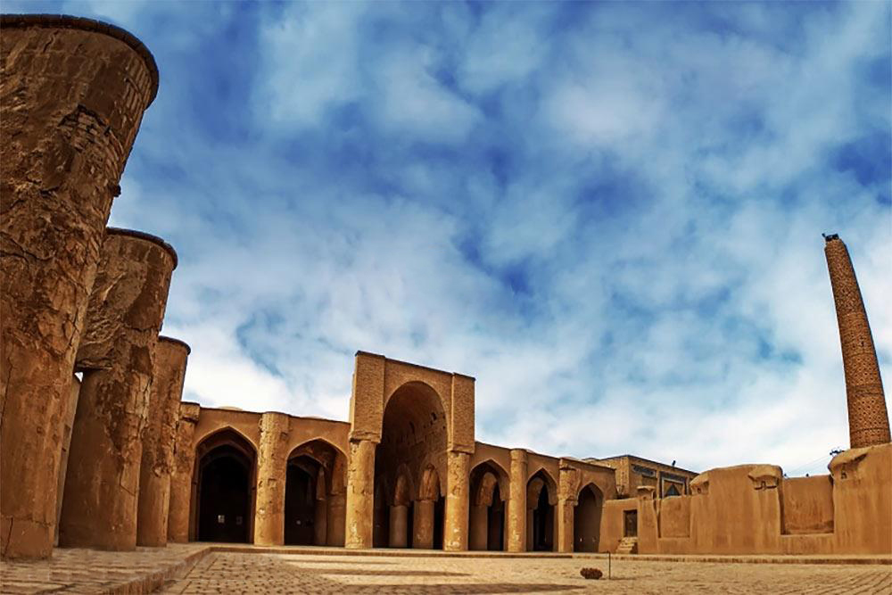 مسجد تاریخانه دامغان