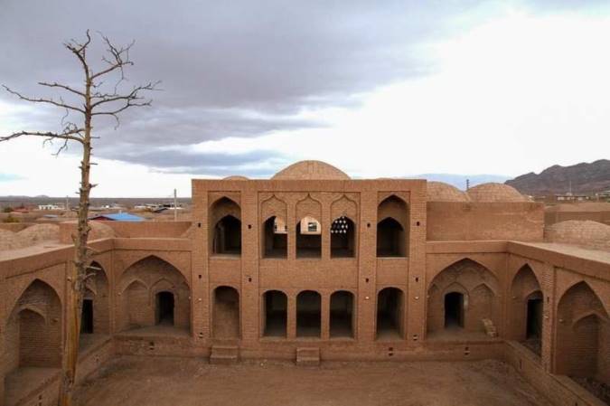 جاذبه های تاریخی و گردشگری شهرستان راور در کرمان