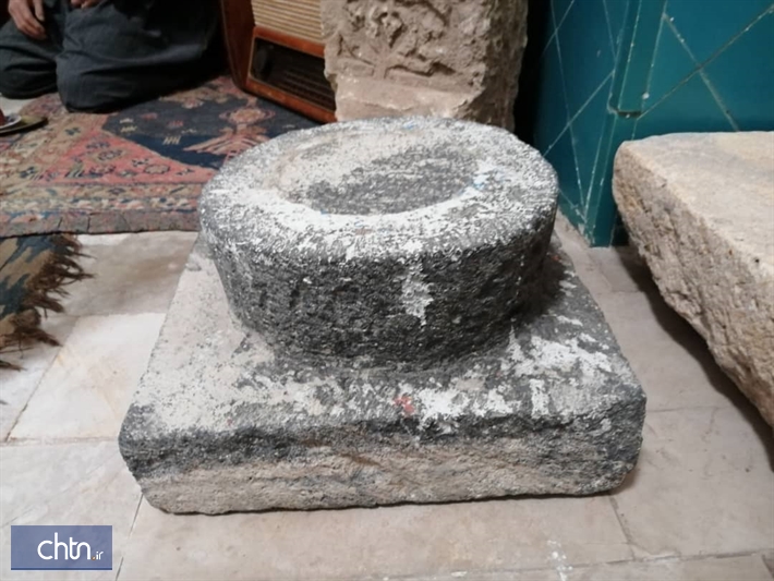 انتقال پایه ستون‌های سنگی مسجد روستای برده‌رشان به موزه مردم‌شناسی مهاباد